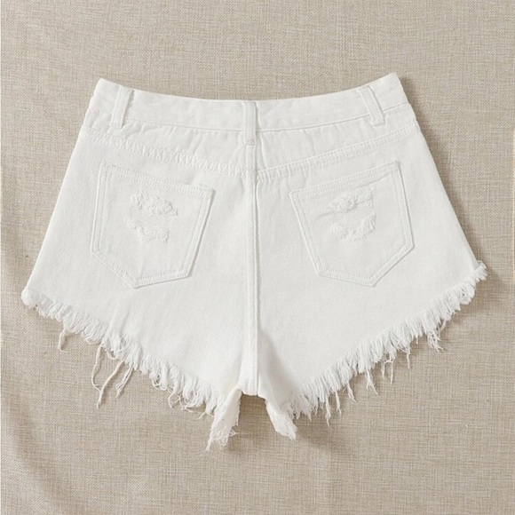 NWOT SHEIN White Distressed Frayed Hem High Waist Denim Shorts Women’s 4 Small - Picture 2 of 7